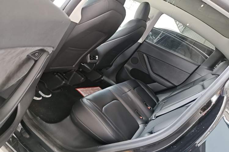 Used Tesla Model Y 2022 Rear-Wheel-Drive Version Left Rear Seat