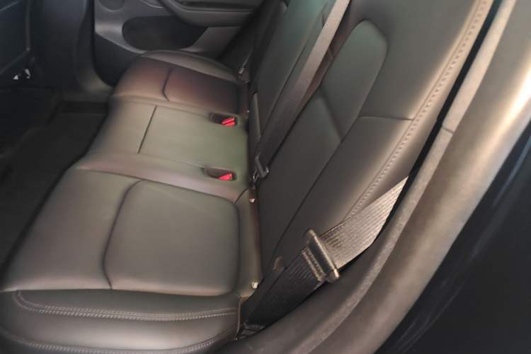 Used Tesla Model Y 2022 Revised Version Rear-Wheel Drive Left Rear Seat