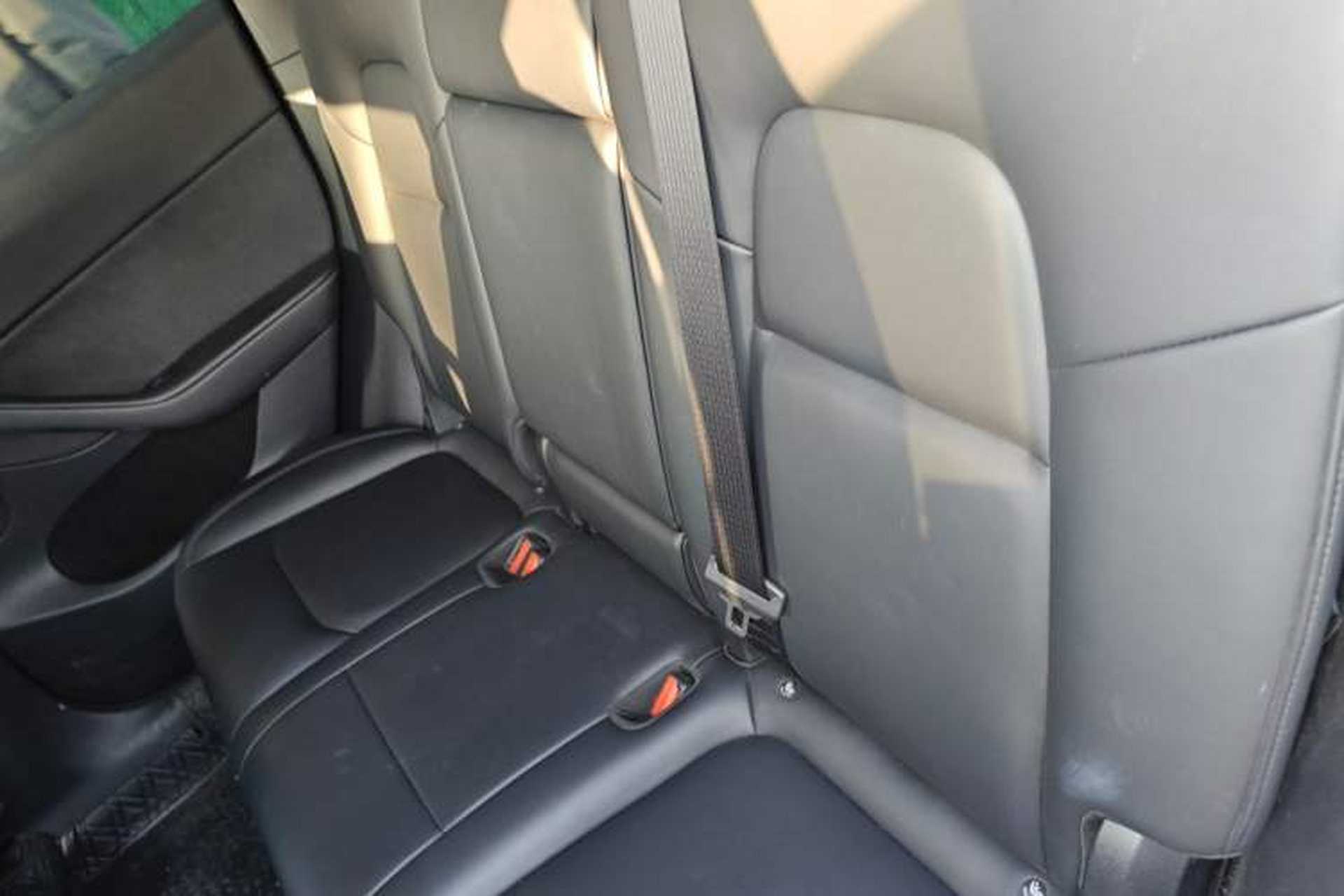 Used Tesla Model Y 2022 Rear-Wheel-Drive Version Left Rear Seat