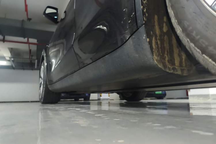Used Tesla Model Y 2022 Revised Version Rear-Wheel Drive Left Side Sill