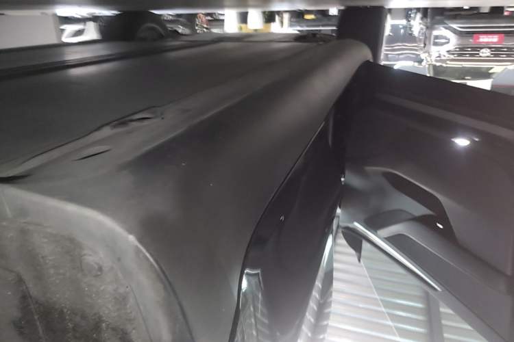 Used Tesla Model Y 2022 Rear-Wheel-Drive Version Left Side Sill