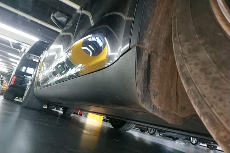 Used Tesla Model Y 2022 Rear-Wheel-Drive Version Left Side Sill