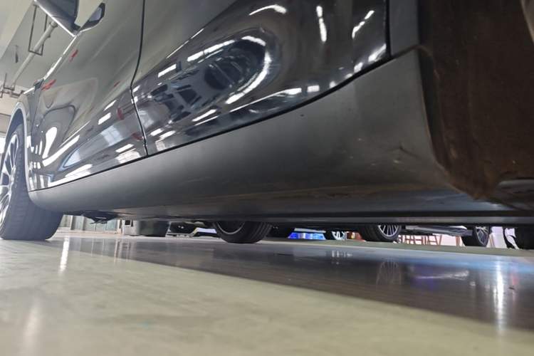 Used Tesla Model Y 2022 Rear-Wheel-Drive Version Left Side Sill