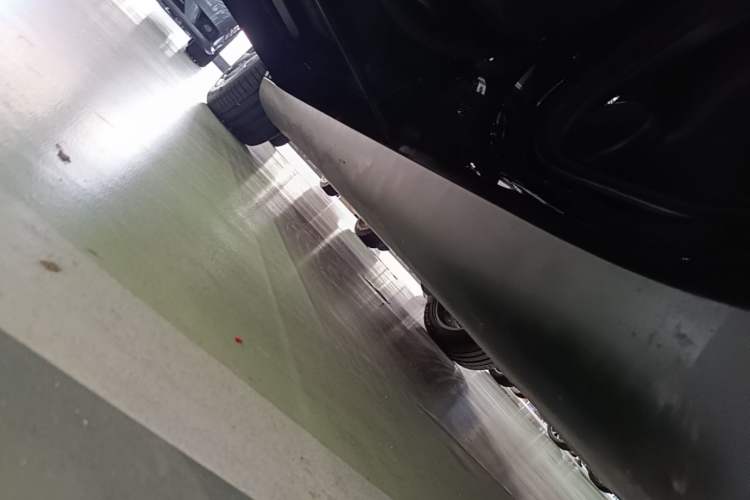 Used Tesla Model Y 2022 Rear-Wheel-Drive Version Left Side Sill