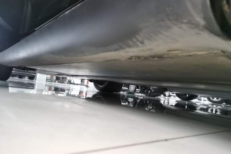 Used Tesla Model Y 2022 Revised Version Rear-Wheel Drive Left Side Sill