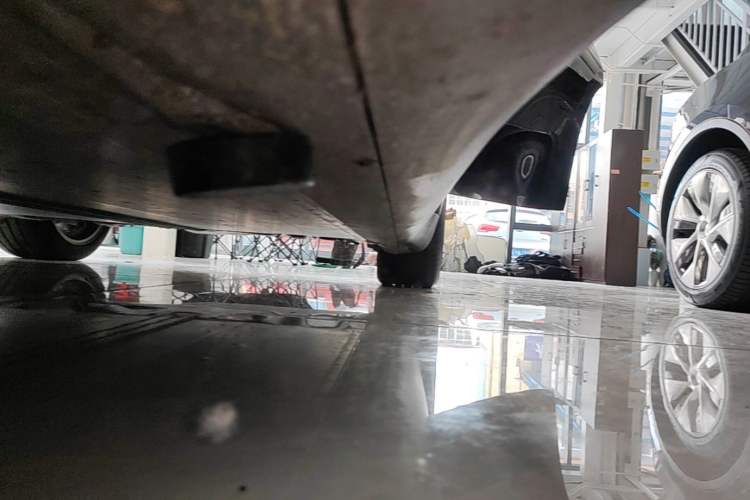 Used Tesla Model Y 2022 Revised Version Rear-Wheel Drive Left Side Sill