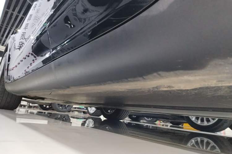 Used Tesla Model Y 2022 Revised Version Rear-Wheel Drive Left Side Sill