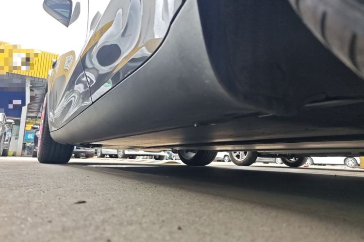 Used Tesla Model Y 2022 Revised Version Rear-Wheel Drive Left Side Sill