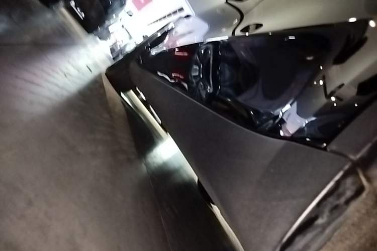 Used Tesla Model Y 2022 Revised Version Long-Range All-Wheel Drive Left Side Sill