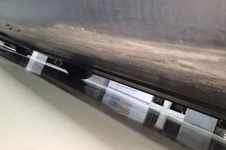 Used Tesla Model Y 2022 Revised Version Rear-Wheel Drive Left Side Sill