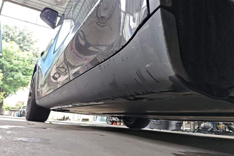 Used Tesla Model Y 2022 Rear-Wheel-Drive Version Left Side Sill