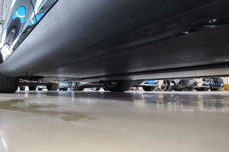 Used Tesla Model Y 2022 Revised Version Rear-Wheel Drive Left Side Sill
