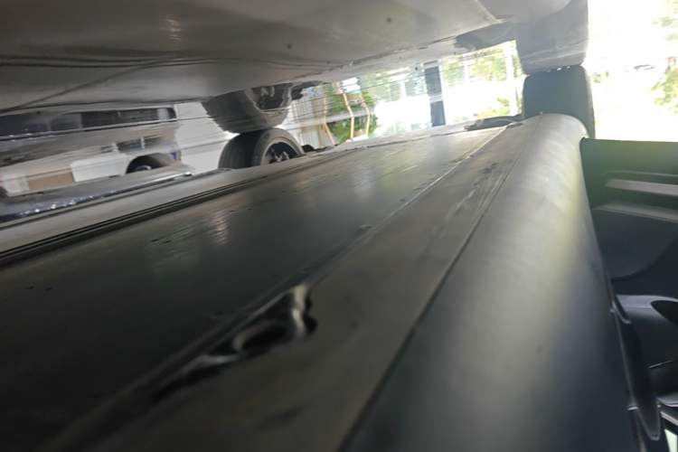 Used Tesla Model Y 2022 Revised Version Rear-Wheel Drive Left Side Sill