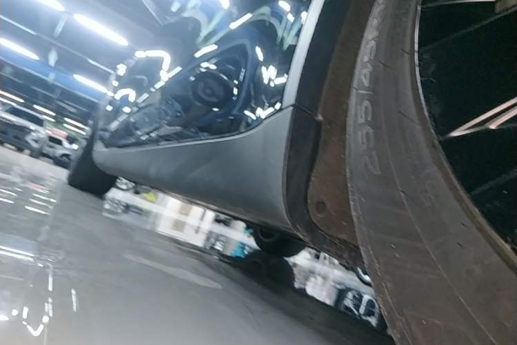 Used Tesla Model Y 2022 Revised Version Long-Range All-Wheel Drive Left Side Sill