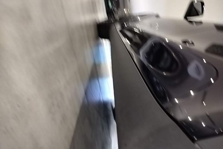 Used Tesla Model Y 2022 Revised Version Long-Range All-Wheel Drive Left Side Sill