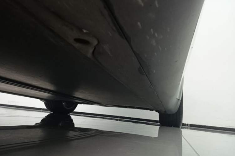 Used Tesla Model Y 2022 Revised Version Rear-Wheel Drive Left Side Sill