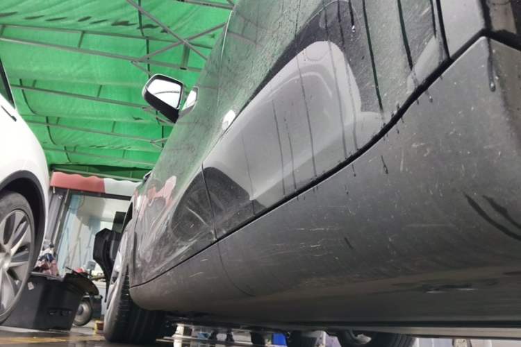 Used Tesla Model Y 2022 Revised Version Rear-Wheel Drive Left Side Sill