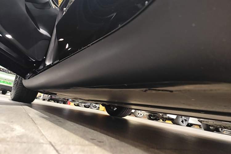 Used Tesla Model Y 2022 Revised Version Rear-Wheel Drive Left Side Sill