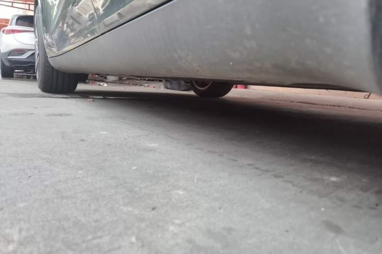 Used Tesla Model Y 2022 Revised Version Rear-Wheel Drive Left Side Sill