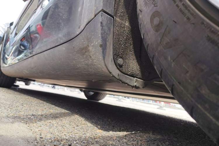 Used Tesla Model Y 2022 Revised Version Rear-Wheel Drive Left Side Sill