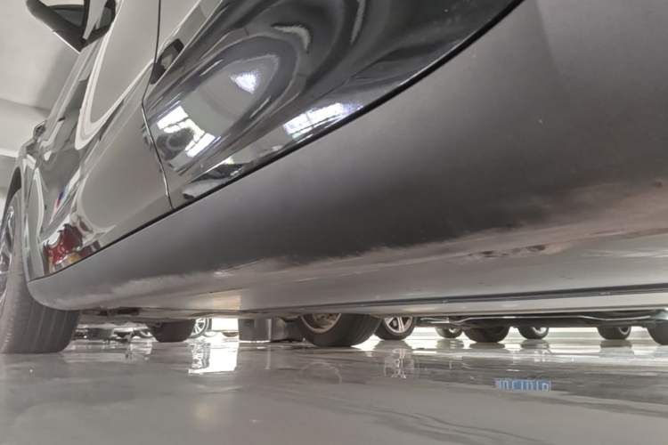 Used Tesla Model Y 2022 Rear-Wheel-Drive Version Left Side Sill
