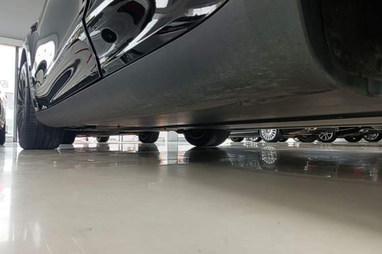 Used Tesla Model Y 2022 Revised Version Rear-Wheel Drive Left Side Sill