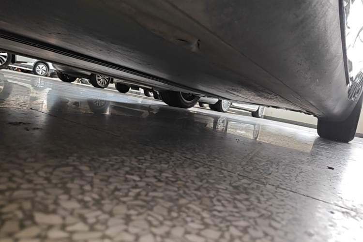 Used Tesla Model Y 2022 Rear-Wheel-Drive Version Left Side Sill