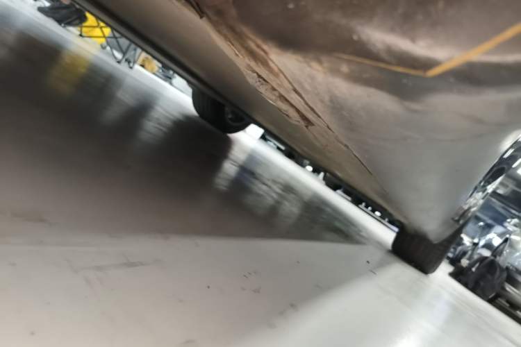 Used Tesla Model Y 2022 Revised Version Rear-Wheel Drive Left Side Sill