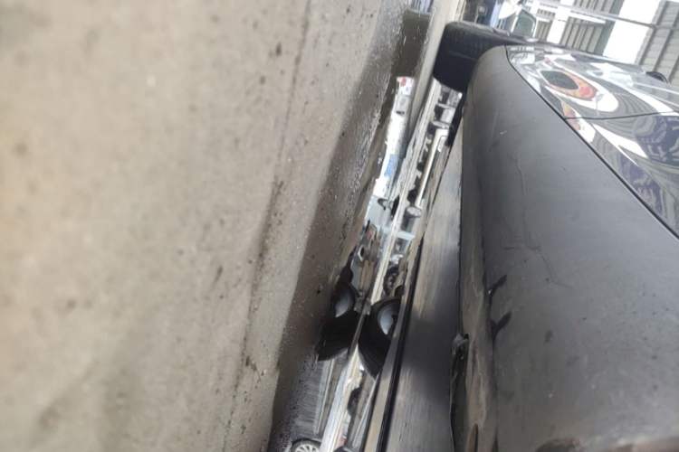 Used Tesla Model Y 2022 Rear-Wheel-Drive Version Left Side Sill