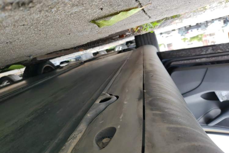 Used Tesla Model Y 2022 Revised Version Rear-Wheel Drive Left Side Sill
