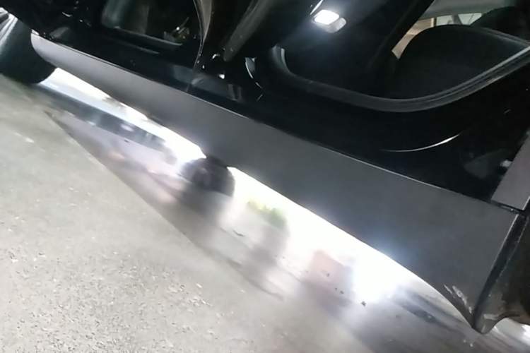 Used Tesla Model Y 2022 Revised Version Rear-Wheel Drive Left Side Sill