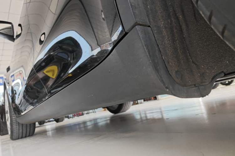 Used Tesla Model Y 2022 Revised Version Rear-Wheel Drive Left Side Sill
