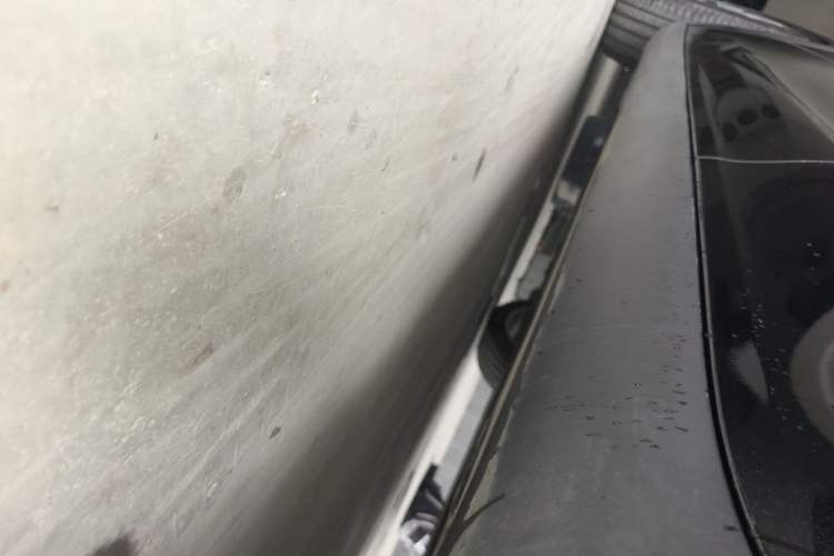 Used Tesla Model Y 2022 Revised Version Rear-Wheel Drive Left Side Sill