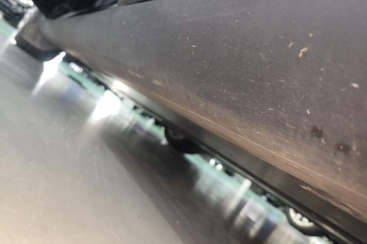 Used Tesla Model Y 2022 Revised Version Long-Range All-Wheel Drive Left Side Sill