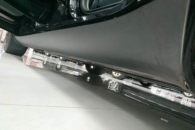 Used Tesla Model Y 2022 Rear-Wheel-Drive Version Left Side Sill