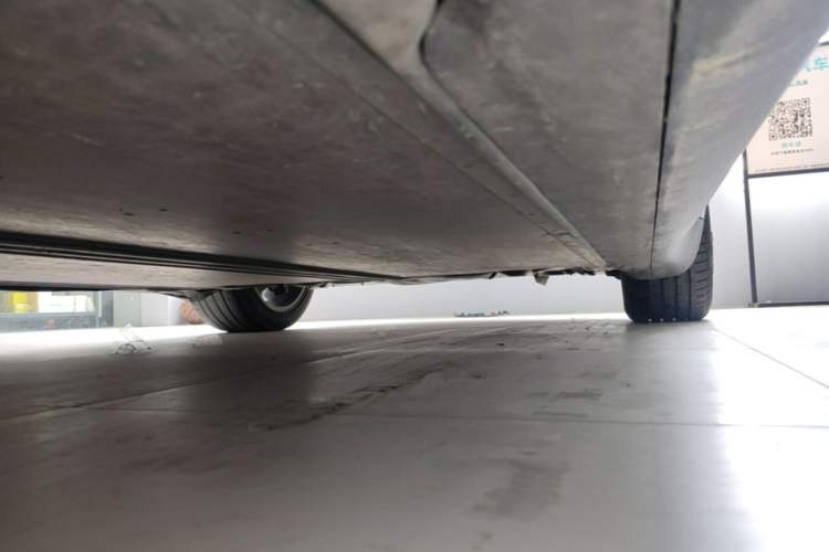 Used Tesla Model Y 2022 Revised Version Rear-Wheel Drive Left Side Sill