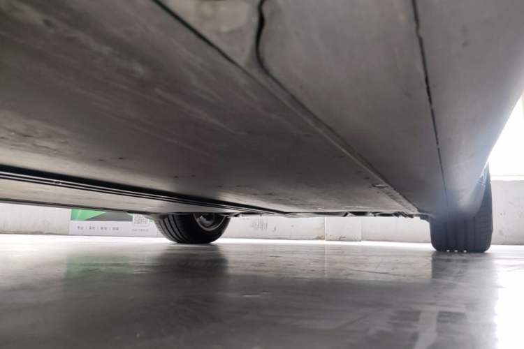 Used Tesla Model Y 2022 Revised Version Rear-Wheel Drive Left Side Sill