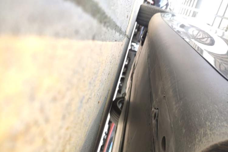 Used Tesla Model Y 2022 Revised Version Rear-Wheel Drive Left Side Sill