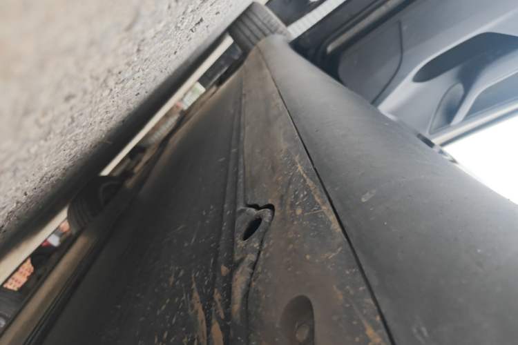 Used Tesla Model Y 2022 Revised Version Rear-Wheel Drive Left Side Sill