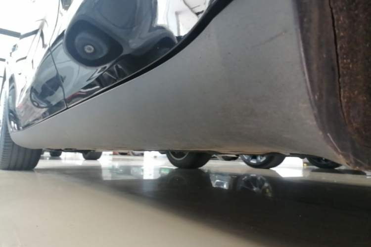 Used Tesla Model Y 2022 Rear-Wheel-Drive Version Left Side Sill