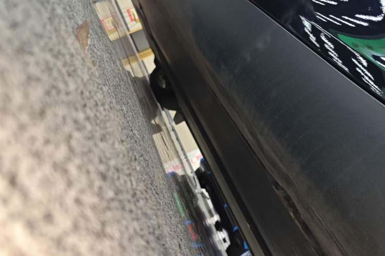 Used Tesla Model Y 2022 Rear-Wheel-Drive Version Left Side Sill