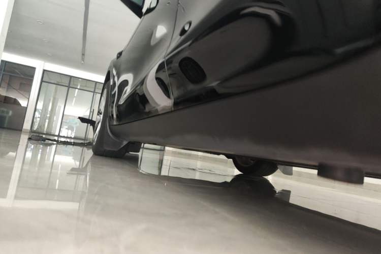 Used Tesla Model Y 2022 Rear-Wheel-Drive Version Left Side Sill