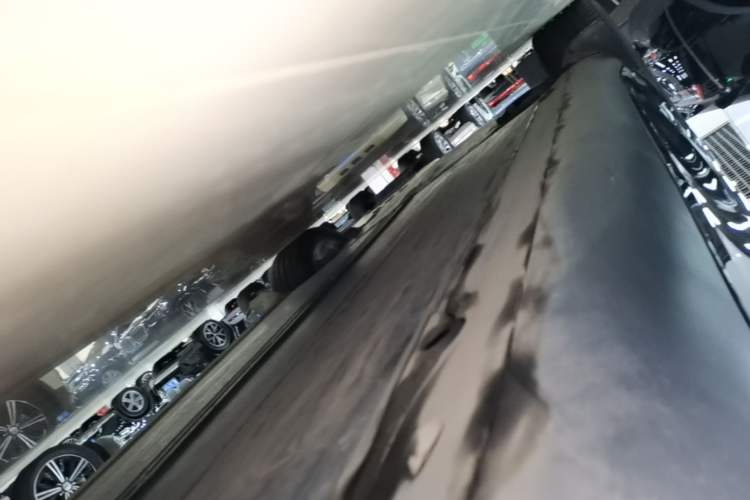 Used Tesla Model Y 2022 Revised Version Rear-Wheel Drive Left Side Sill