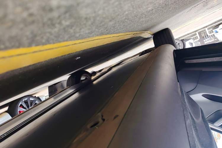Used Tesla Model Y 2022 Rear-Wheel-Drive Version Left Side Sill