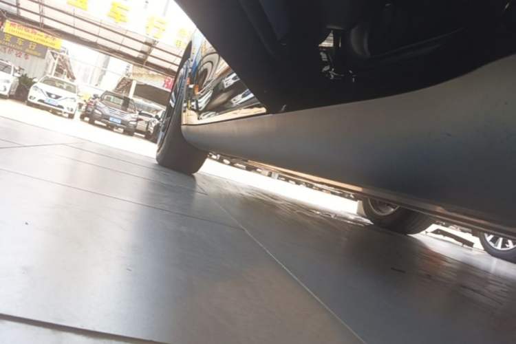 Used Tesla Model Y 2022 Revised Version Rear-Wheel Drive Left Side Sill