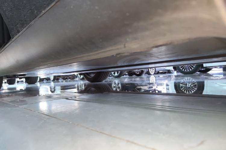 Used Tesla Model Y 2022 Revised Version Rear-Wheel Drive Left Side Sill
