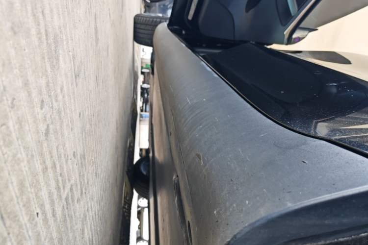 Used Tesla Model Y 2022 Rear-Wheel-Drive Version Left Side Sill