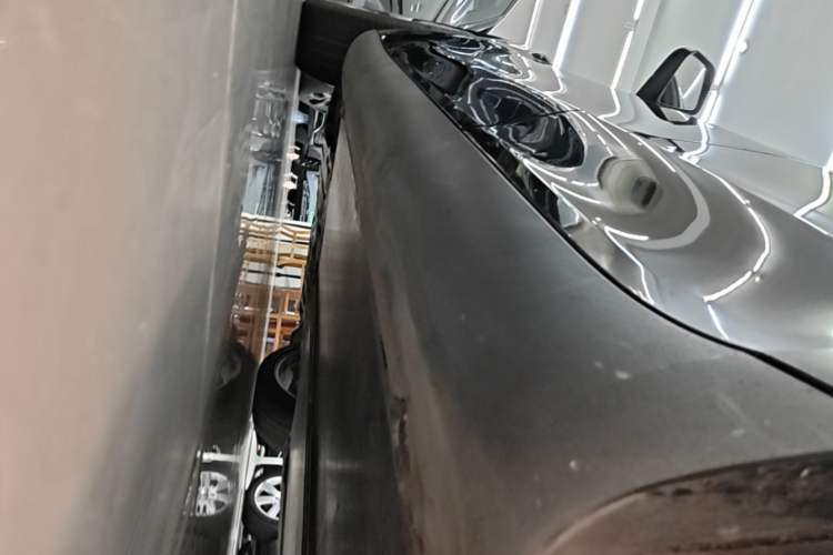 Used Tesla Model Y 2022 Rear-Wheel-Drive Version Left Side Sill
