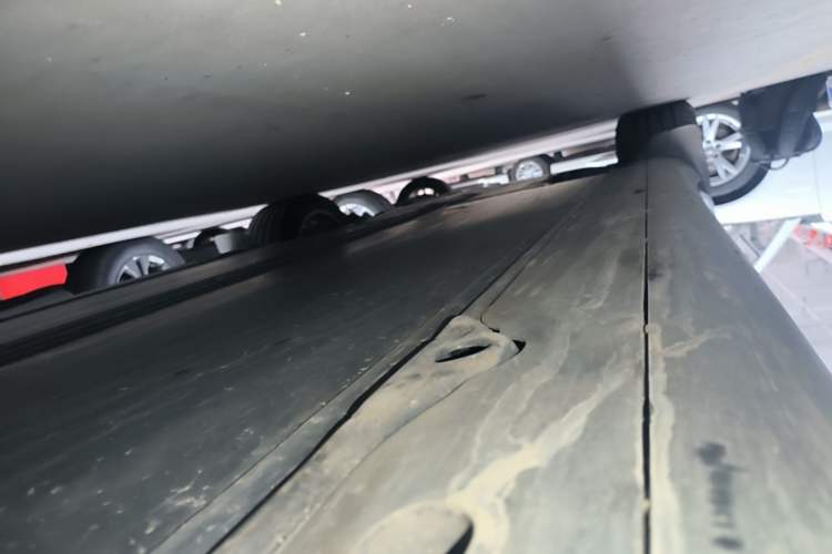 Used Tesla Model Y 2022 Rear-Wheel-Drive Version Left Side Sill