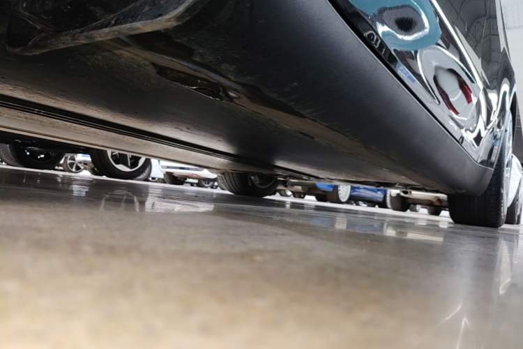 Used Tesla Model Y 2022 Revised Version Rear-Wheel Drive Left Side Sill